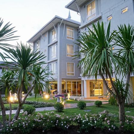 Nantra Chiangmai Riverfront Hotel Чиангмай Екстериор снимка