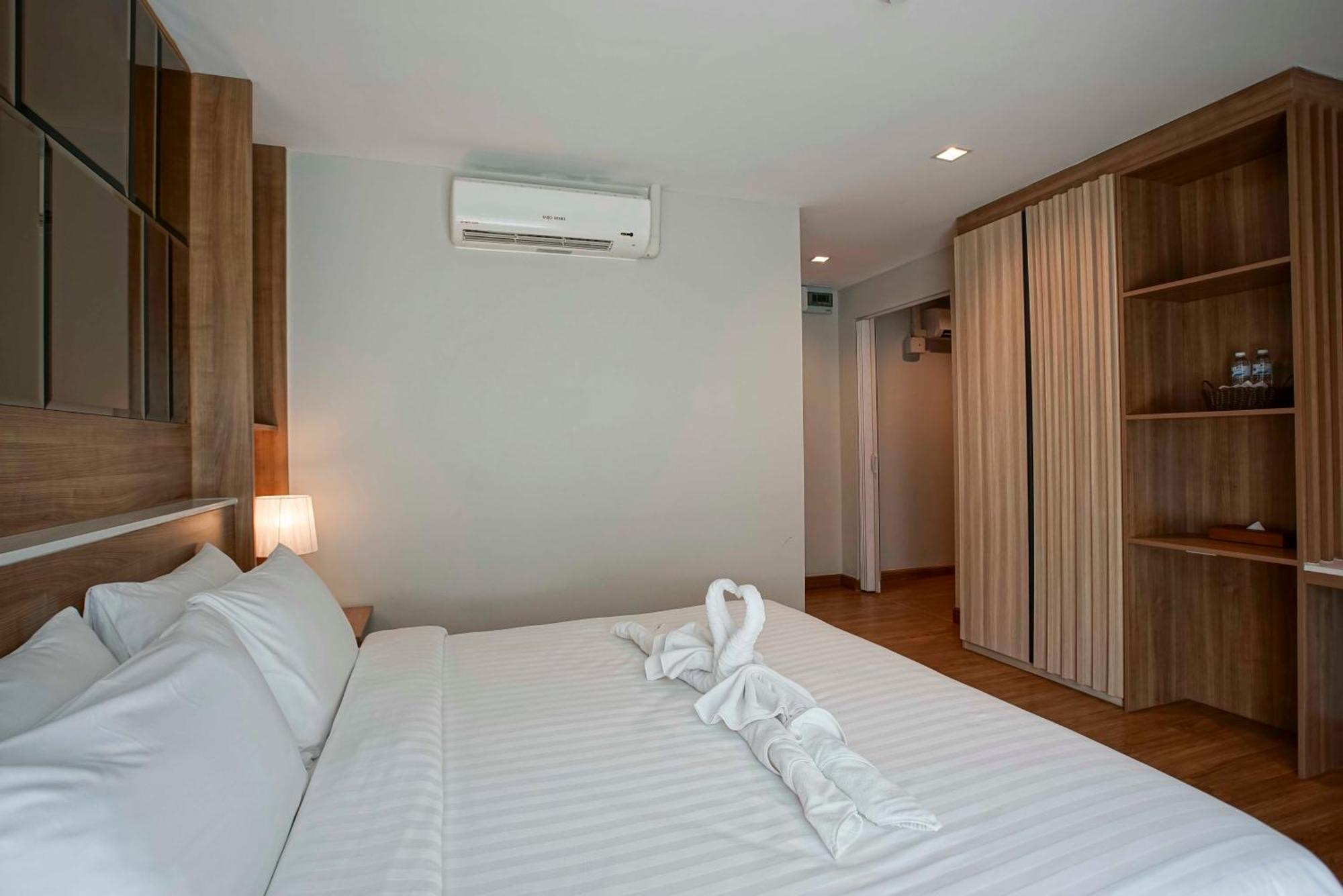 Nantra Chiangmai Riverfront Hotel Чиангмай Стая снимка