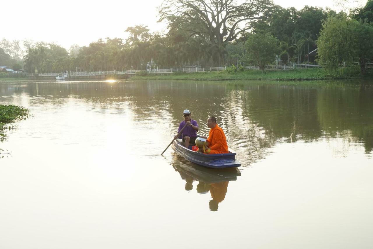 Nantra Chiangmai Riverfront Hotel Чиангмай Екстериор снимка