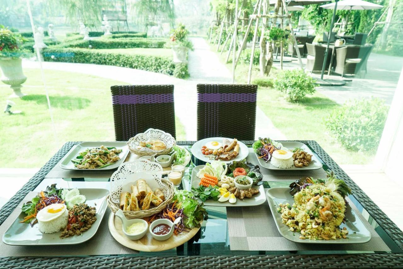 Nantra Chiangmai Riverfront Hotel Чиангмай Екстериор снимка